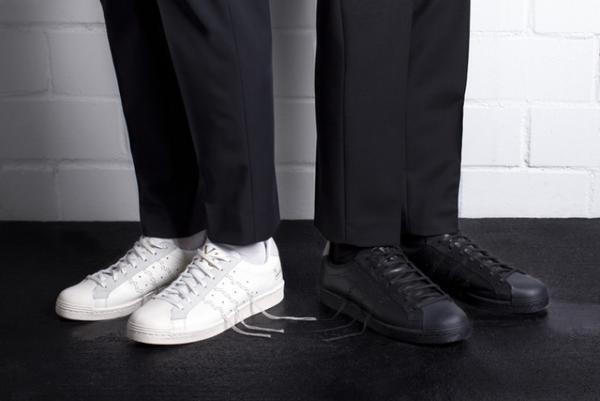 ワイズ×アディダス「スーパースター」、スリーストライプを大胆なモードにアレンジ