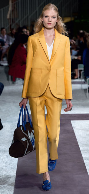 花のように有機的なトッズ新作ケープバッグ【Today's item】