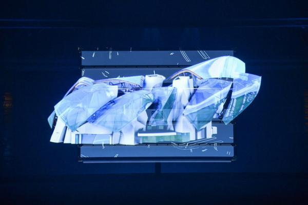 ニコラのルイ・ヴィトンの創造巡る展覧会第2弾、LAで開催。15SSショー体感