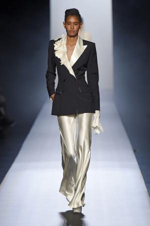 ゴルチエの“Oui”と言わせる61体のマリエ【15SSオートクチュール】