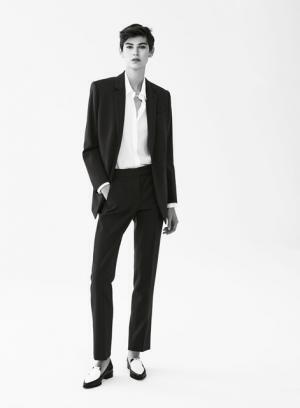 マックスマーラの新ジャケットコレクション、三越伊勢丹でポップアップショップ