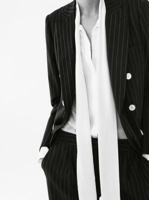 マックスマーラの新ジャケットコレクション、三越伊勢丹でポップアップショップ