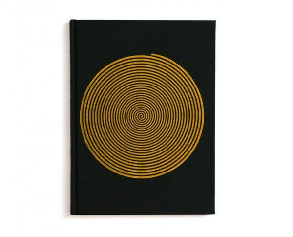 限定300部、絶版した幻のコリー・ブラウンの写真集が復刻【ShelfオススメBOOK】