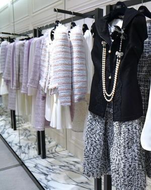 Reneが日本橋三越にオープン。レースやリボンで提案するエレガンスが人気