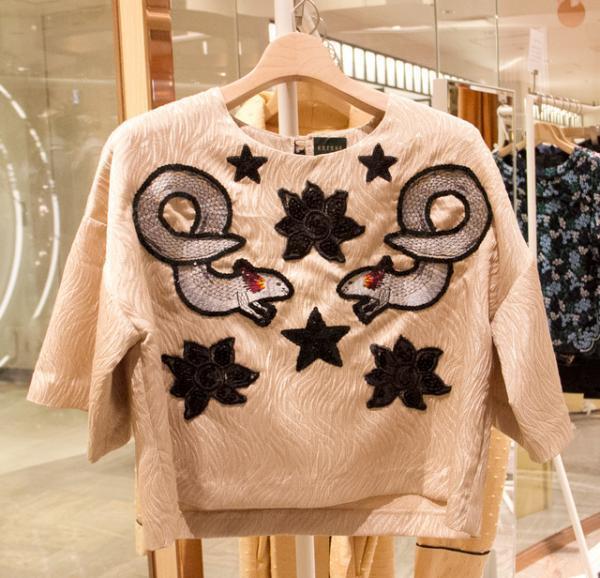 女子校出身デザイナーの“女子高生ルック”も！新宿伊勢丹に気鋭のクリエーター集結