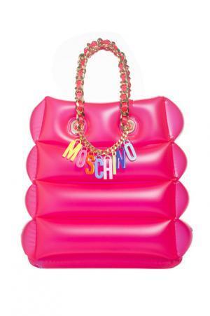 ショーの翌日から15AWを日本最速で発売。モスキーノ阪急うめだ店がリニューアル