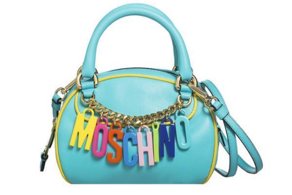 ショーの翌日から15AWを日本最速で発売。モスキーノ阪急うめだ店がリニューアル