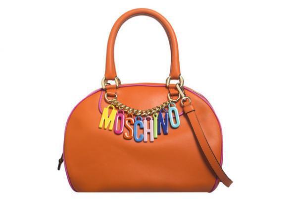 ショーの翌日から15AWを日本最速で発売。モスキーノ阪急うめだ店がリニューアル