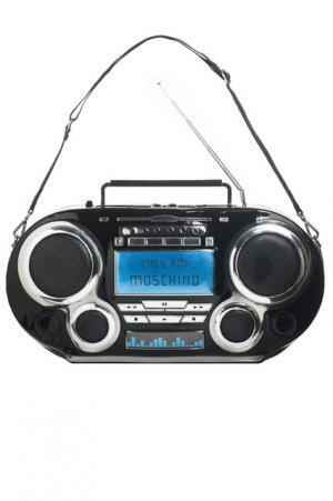 ショーの翌日から15AWを日本最速で発売。モスキーノ阪急うめだ店がリニューアル