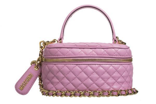 ショーの翌日から15AWを日本最速で発売。モスキーノ阪急うめだ店がリニューアル