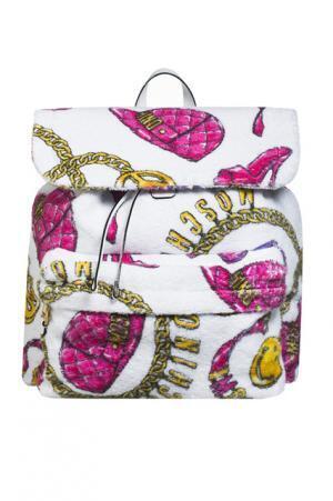 ショーの翌日から15AWを日本最速で発売。モスキーノ阪急うめだ店がリニューアル