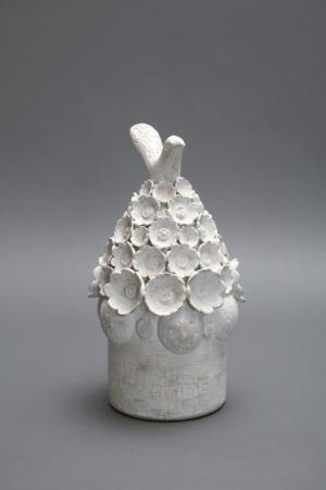 陶芸家・鹿児島睦のレアコレクションが新宿伊勢丹に集結。“壁の鳥”先行販売