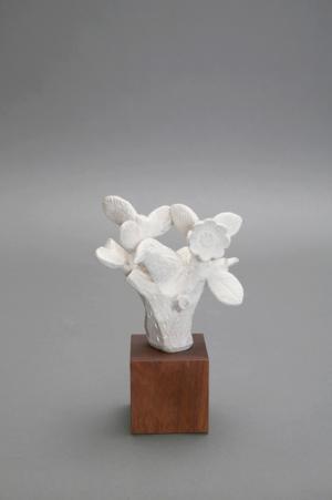 陶芸家・鹿児島睦のレアコレクションが新宿伊勢丹に集結。“壁の鳥”先行販売