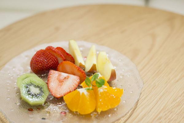 親子で楽しめるカフェ「ラッテチャノママ」新宿伊勢丹に登場。旬の野菜や果物を使ったメニュー豊富