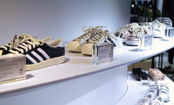 HYKE×アディダス三越伊勢丹限定登場。注目はスタンスミス