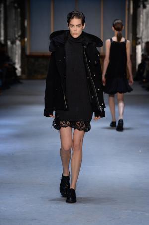 ディーゼルブラックゴールド、強さと儚さを現代女性に捧げる【2015-16秋冬ウィメンズ】