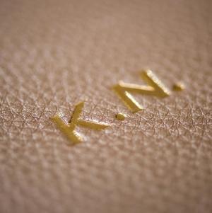 グッチ職人の工房が伊勢丹に出現。伊勢型紙&甲州印伝との限定コラボバッグ発売