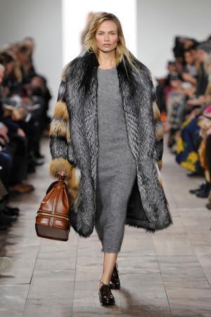 ロマンティックでグラマラス。昼夜のストーリーを描いたマイケル・コース【2015-16秋冬ウィメンズ】