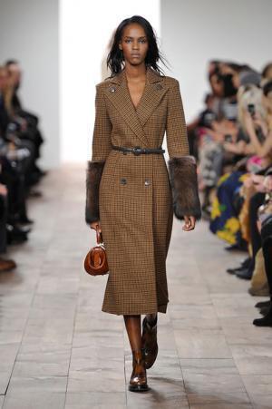 ロマンティックでグラマラス。昼夜のストーリーを描いたマイケル・コース【2015-16秋冬ウィメンズ】