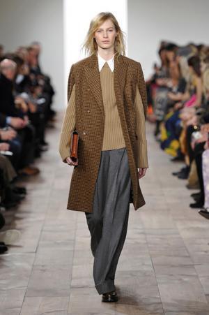 ロマンティックでグラマラス。昼夜のストーリーを描いたマイケル・コース【2015-16秋冬ウィメンズ】