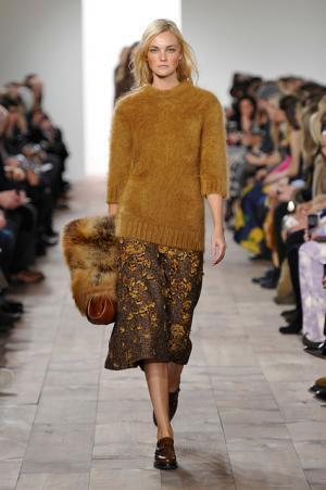 ロマンティックでグラマラス。昼夜のストーリーを描いたマイケル・コース【2015-16秋冬ウィメンズ】