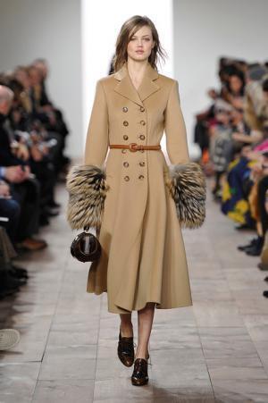 ロマンティックでグラマラス。昼夜のストーリーを描いたマイケル・コース【2015-16秋冬ウィメンズ】