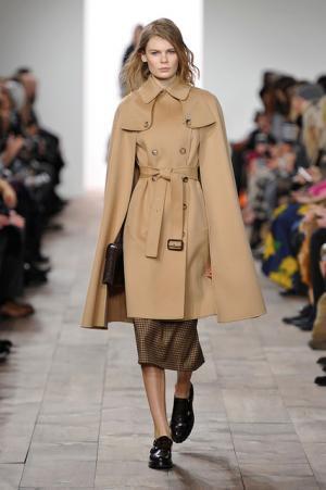 ロマンティックでグラマラス。昼夜のストーリーを描いたマイケル・コース【2015-16秋冬ウィメンズ】