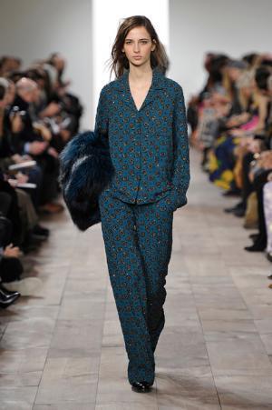 ロマンティックでグラマラス。昼夜のストーリーを描いたマイケル・コース【2015-16秋冬ウィメンズ】