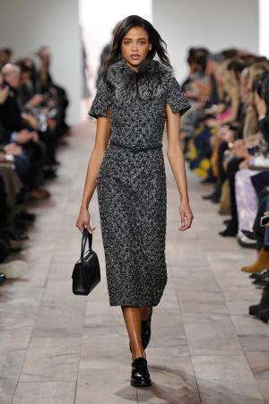 ロマンティックでグラマラス。昼夜のストーリーを描いたマイケル・コース【2015-16秋冬ウィメンズ】