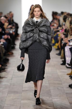 ロマンティックでグラマラス。昼夜のストーリーを描いたマイケル・コース【2015-16秋冬ウィメンズ】