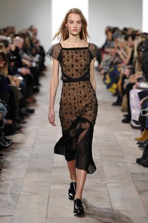 ロマンティックでグラマラス。昼夜のストーリーを描いたマイケル・コース【2015-16秋冬ウィメンズ】