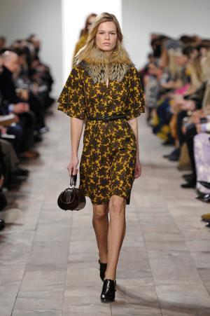 ロマンティックでグラマラス。昼夜のストーリーを描いたマイケル・コース【2015-16秋冬ウィメンズ】