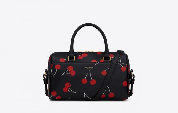 サンローラン「ベイビーダッフル」にチェリーで彩られた新作登場