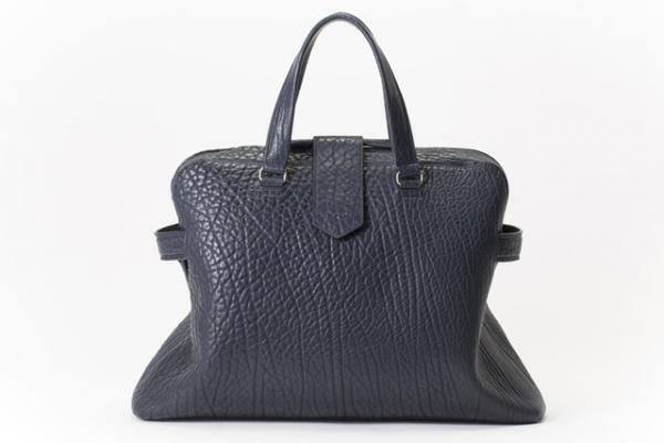 エルメネジルドゼニアが銀座にアジア最大ストアオープン、15SS限定バッグも