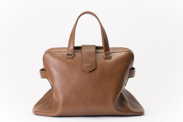 エルメネジルドゼニアが銀座にアジア最大ストアオープン、15SS限定バッグも