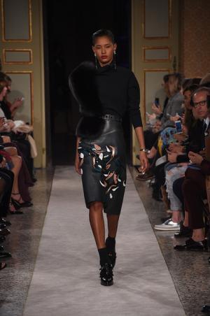 トッズが見せるリアルな装飾テクニック【2015-16秋冬ウィメンズ】