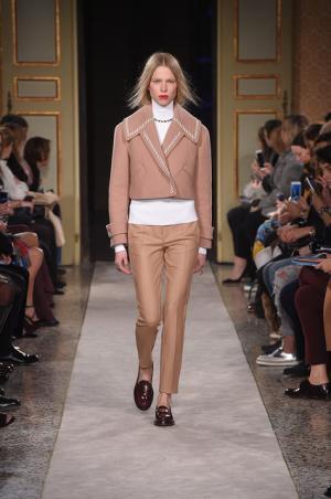 トッズが見せるリアルな装飾テクニック【2015-16秋冬ウィメンズ】