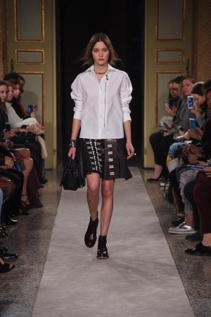 トッズが見せるリアルな装飾テクニック【2015-16秋冬ウィメンズ】