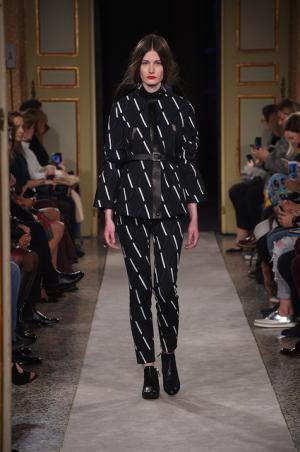 トッズが見せるリアルな装飾テクニック【2015-16秋冬ウィメンズ】