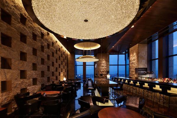 ティム・バートン×インターコンチネンタルホテル大阪。限定コラボカクテルやスイーツを提供