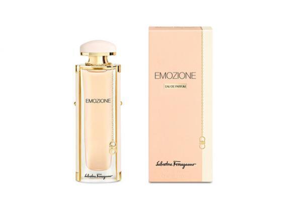 ありのままに生きる女性へ捧ぐフェラガモ新香水「エモツィオーネ」