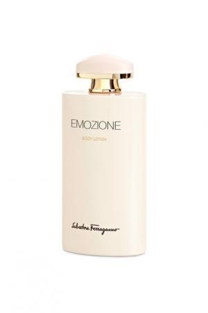 ありのままに生きる女性へ捧ぐフェラガモ新香水「エモツィオーネ」