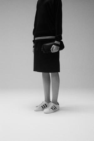 ハイク×アディダスオリジナルス、コラボライン公式サイトオープン。アイテムやルック画像公開