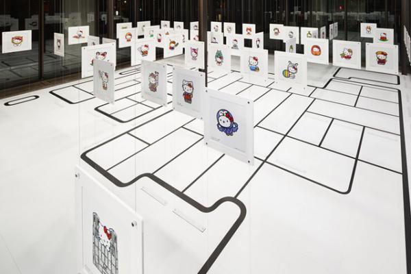 暖簾の先にご当地キティが浮かぶ光景。日本各地の名産品や歴史とコラボ