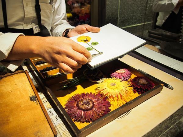 百貨店初、東信の花屋。新宿伊勢丹リビングフロアリモデルグランドオープン