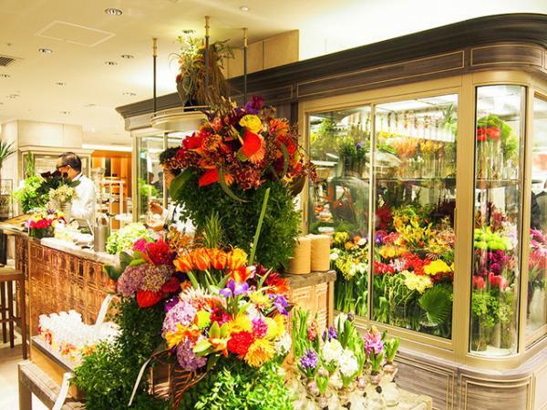 百貨店初、東信の花屋。新宿伊勢丹リビングフロアリモデルグランドオープン