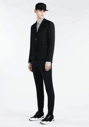 ニール完全監修の新生ブラックバレット、15SS初コレクションがお披露目に