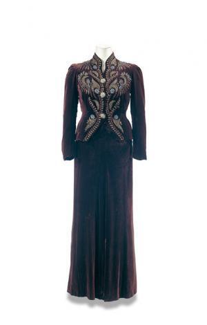 サンローラン、アライア等新宿でヨーロッパモードの歴史を辿る展覧会、デニム特集も