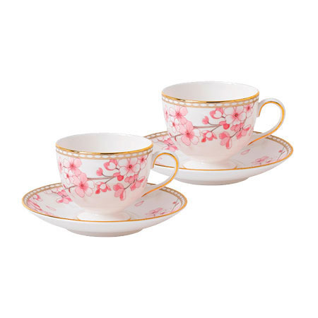 ウェッジウッドから桜舞い散る新テーブルウエア。春の訪れをエレガントに表現