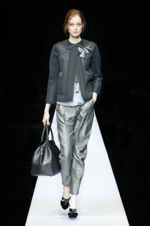 服で水彩画を描いたジョルジオアルマーニ【15-16AWウィメンズ】